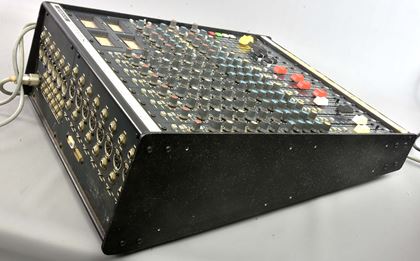 Soundcraft-200BVE desk and power supply